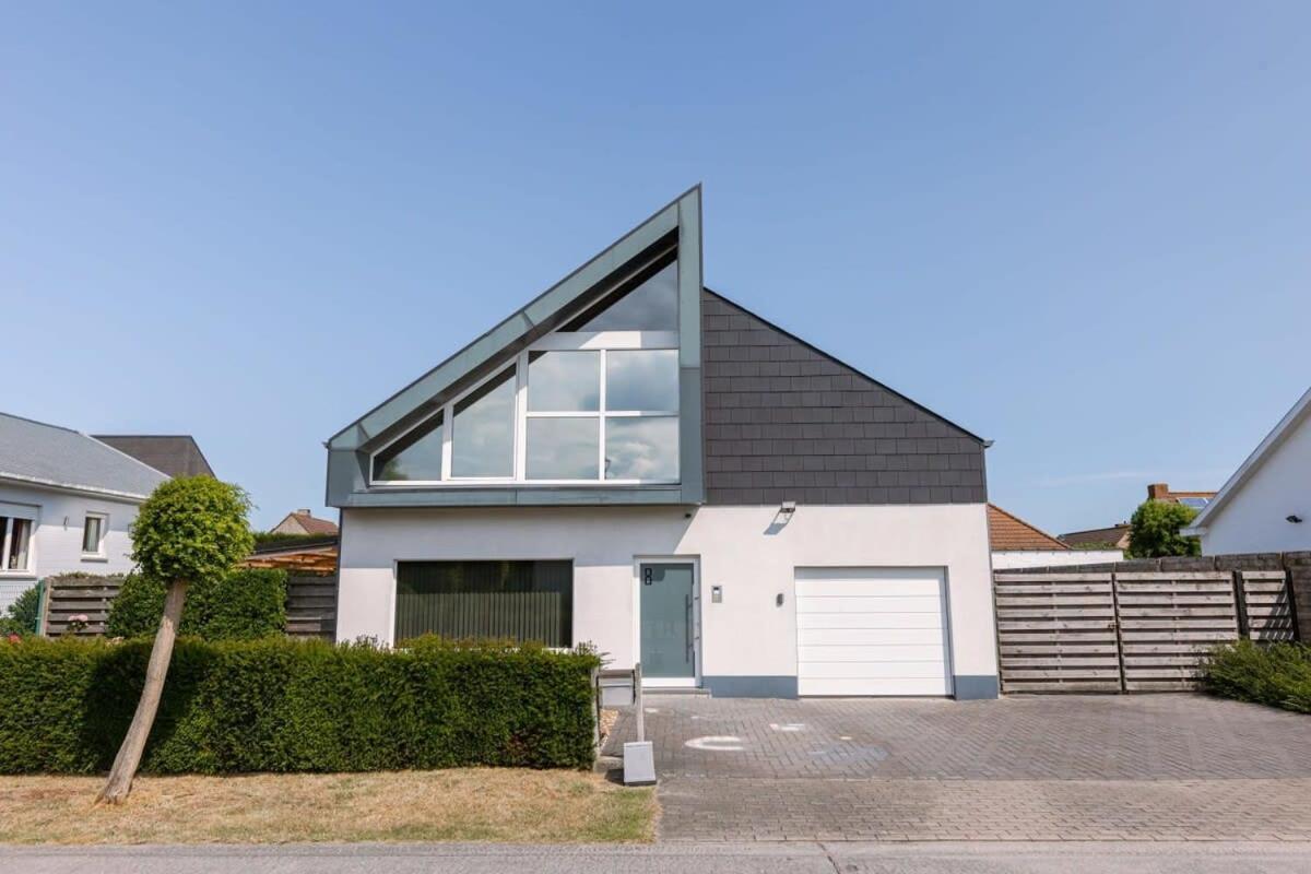 Huswell - Spacious House With Garden And Parking *